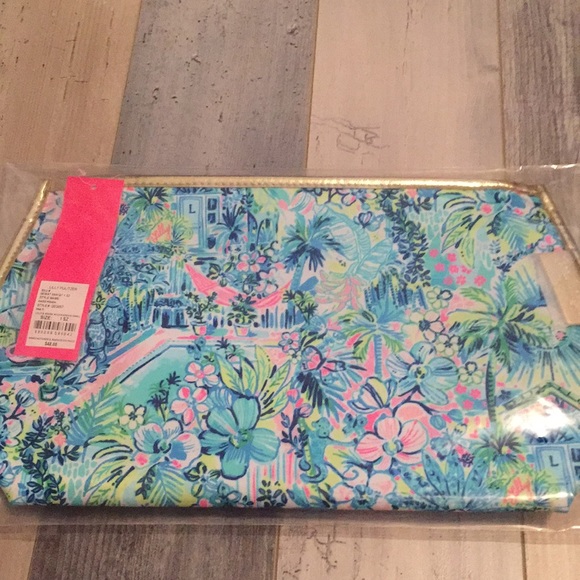 Lilly Pulitzer Handbags - Lilly Pulitzer Lilly’s house oasis pouch one left